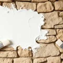 Jak wyczyścić kamień dekoracyjny? Poradnik krok po kroku
