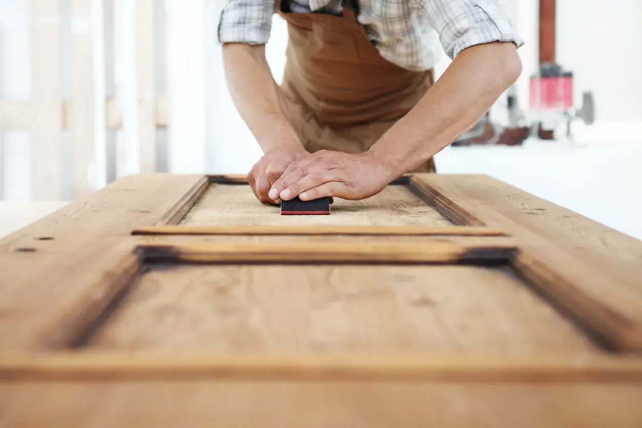 Jak przygotować meble do malowania? Poradnik DIY krok po kroku
